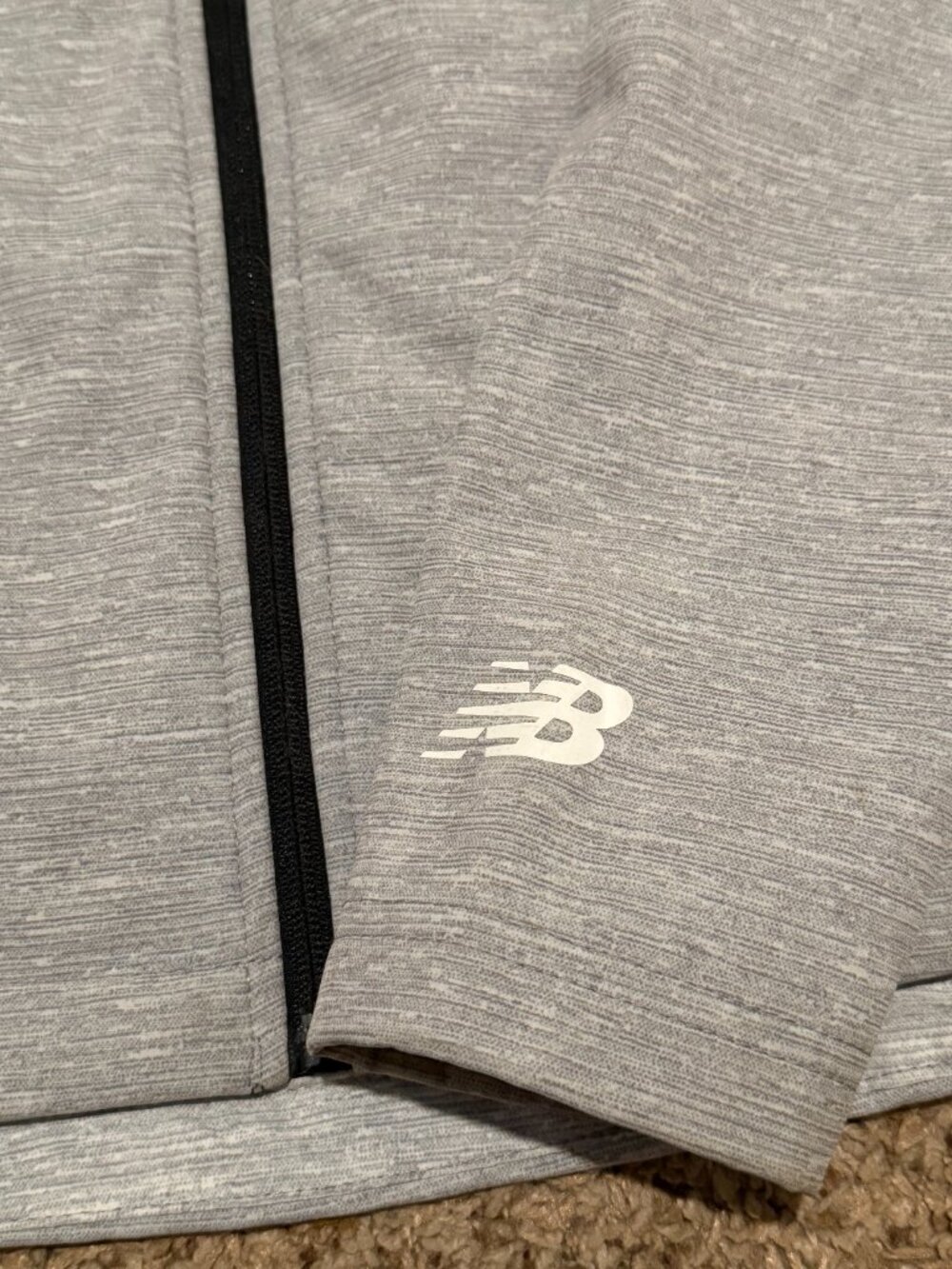 New Balance Gray Hooded Softshell Activewear Jacket - Small - Picture 3 of 9